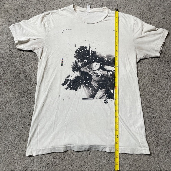 Next Level Apparel DC Batman “Jock Snow” Graphic Tee Men’s Medium - Picture 6 of 10
